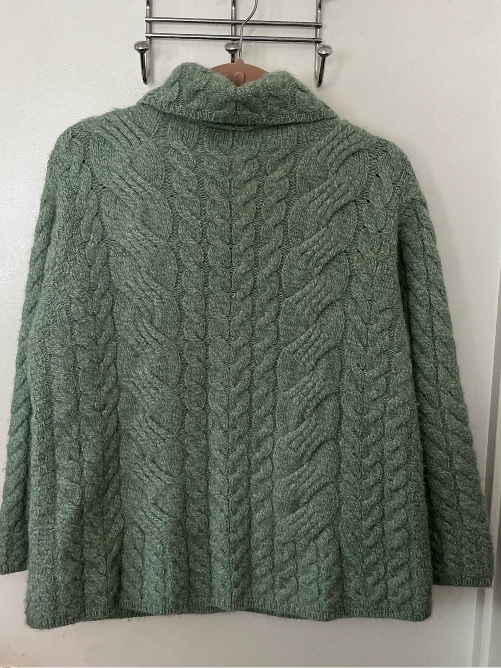 Aran Crafts Sage Green Cable Knit 100% Merino Wool Cardigan XL - Picture 3 of 6